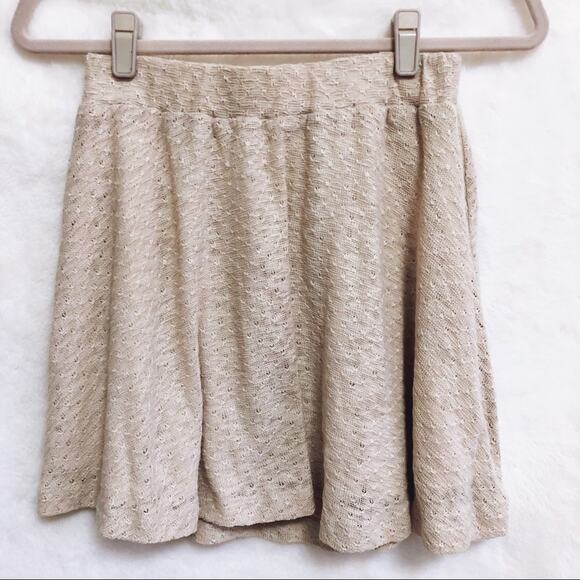 Headline Seoul Dresses & Skirts - Headline Seoul Cream Flowy Mini Skater Skirt